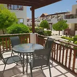 Ground Floor One Bedroom Apartment, Vanessa Complex Apartment *