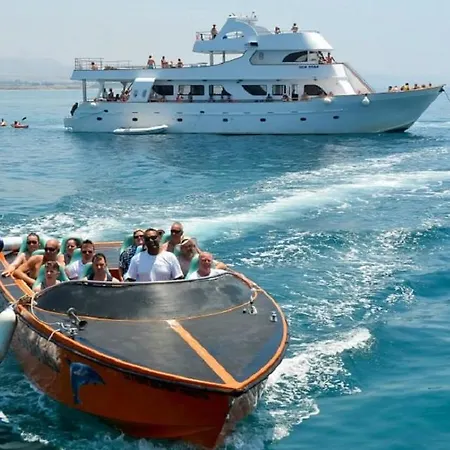 Ground Floor One Bedroom Apartment, Vanessa Complex *