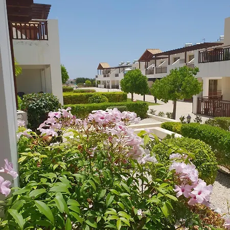 Ground Floor One Bedroom Apartment, Vanessa Complex Апартаменты *