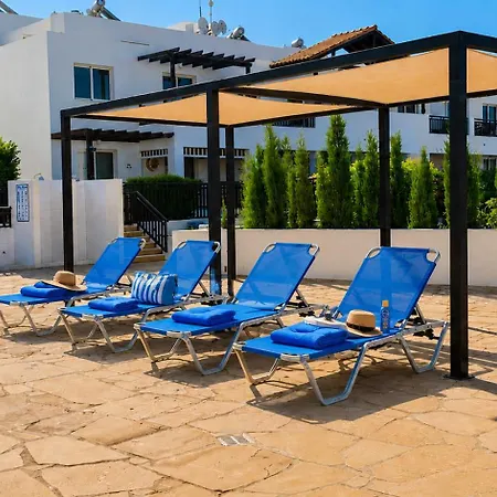 Апартаменты Ground Floor One Bedroom Apartment, Vanessa Complex *
